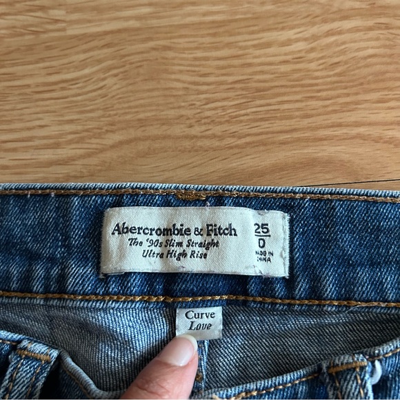 Abercrombie & Fitch Curve 90s Slim Straight Ultra Hi Rise Jeans 25/0 - Picture 2 of 8